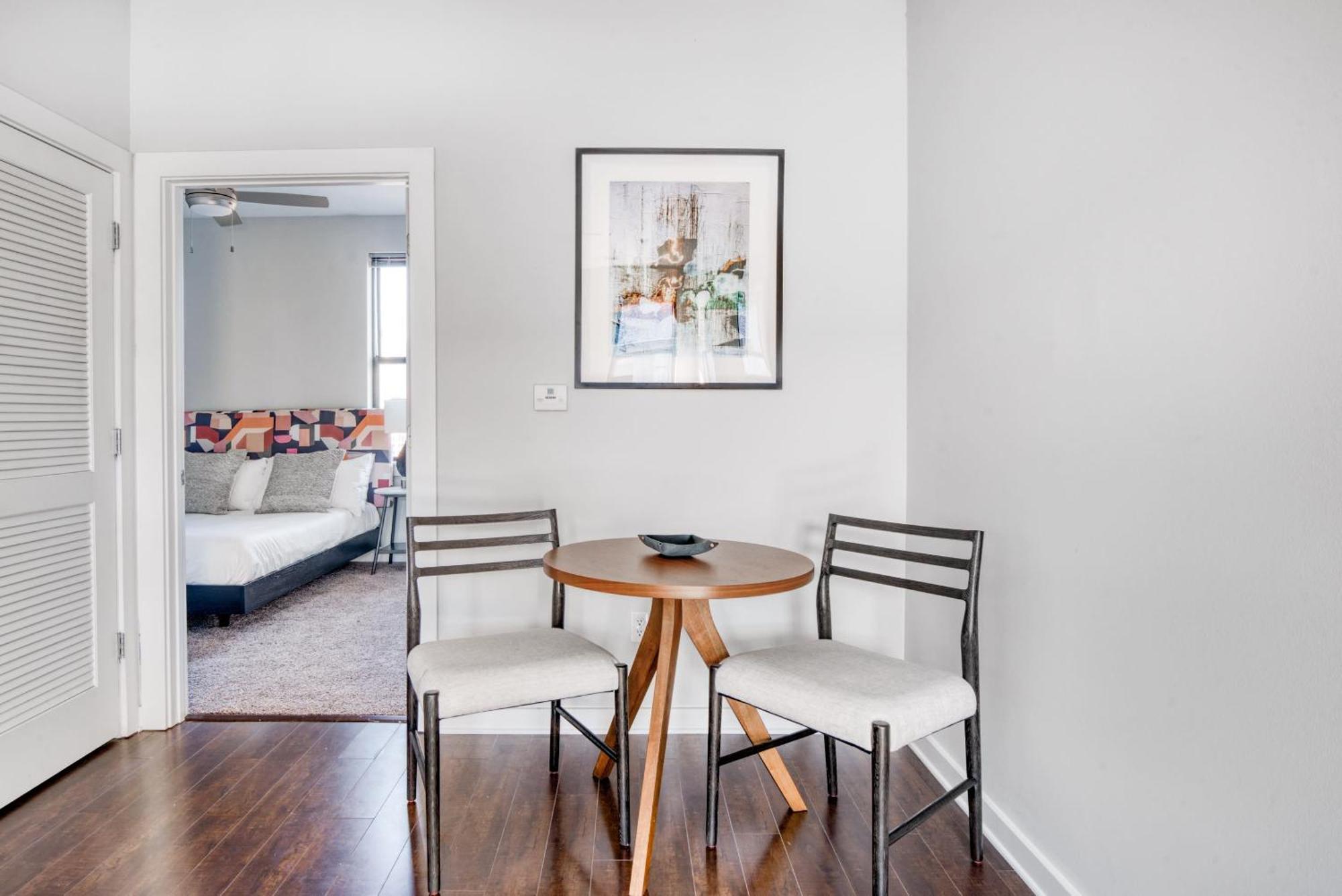 Cozysuites Music Row Bold 1br W Free Parking * Nashville